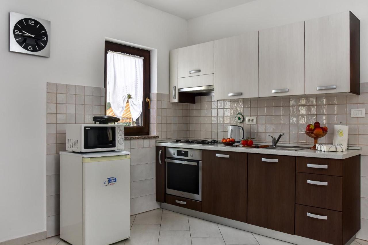 Apartman Koraca Daire Roč Dış mekan fotoğraf