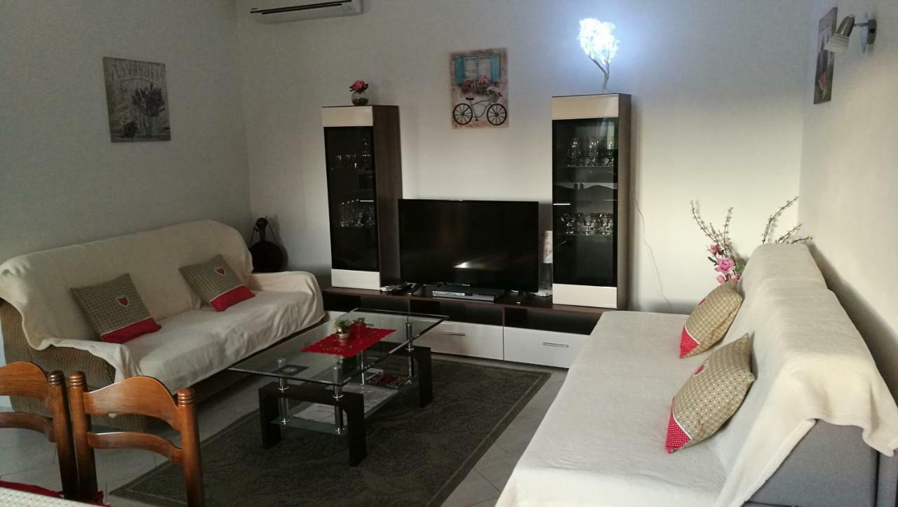 Apartman Koraca Daire Roč Dış mekan fotoğraf